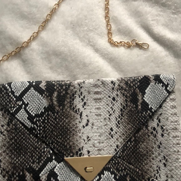 Clutch/ Crossbody - Picture 4 of 4